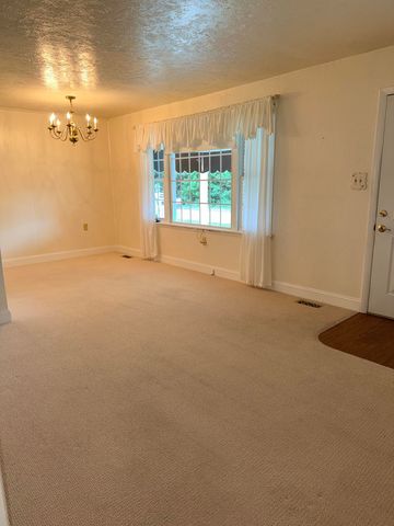 4696 Ohio River Road, Huntington, WV 25702