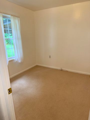 4696 Ohio River Road, Huntington, WV 25702