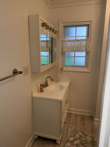 4696 Ohio River Road, Huntington, WV 25702