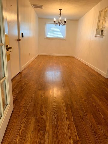 4696 Ohio River Road, Huntington, WV 25702