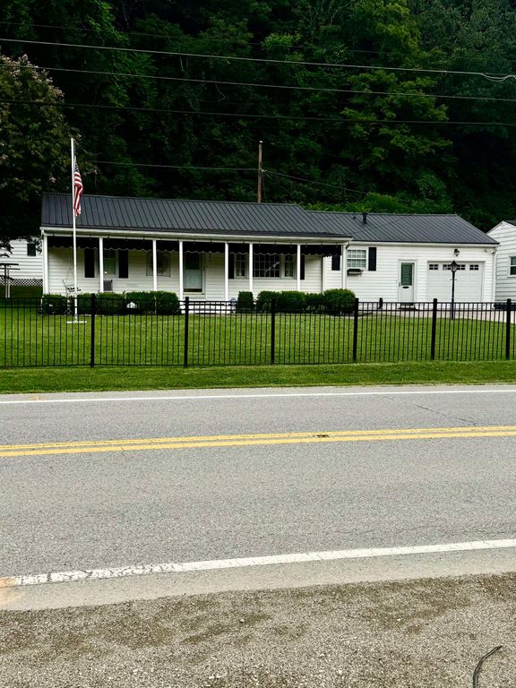 4696 Ohio River Road, Huntington, WV 25702