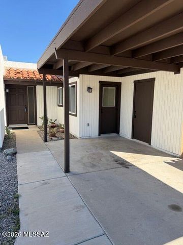 382 N Calle Del Chancero, Green Valley, AZ 85614