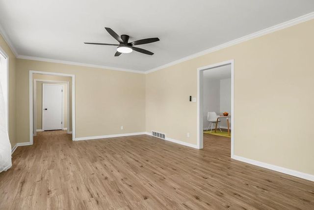 102 S 18th Street, Leavenworth, KS 66048