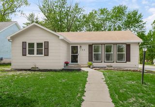 102 S 18th Street, Leavenworth, KS 66048