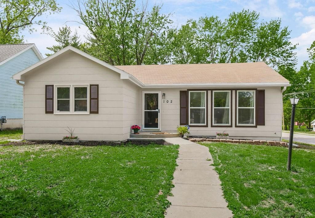 102 S 18th Street, Leavenworth, KS 66048