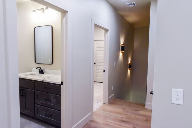 50 Claxton Drive, Bella Vista, AR 72714