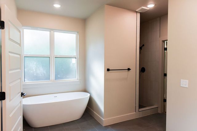 50 Claxton Drive, Bella Vista, AR 72714