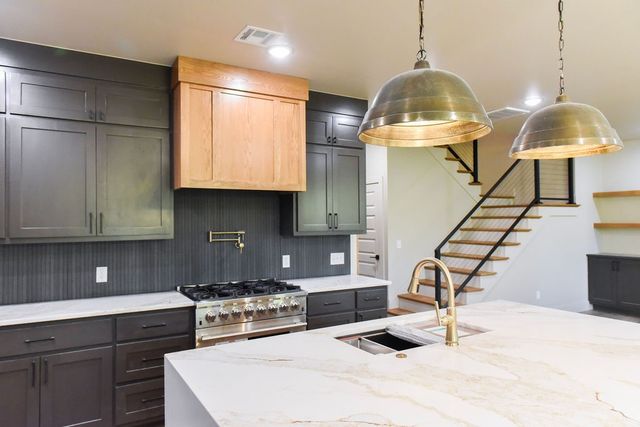 50 Claxton Drive, Bella Vista, AR 72714