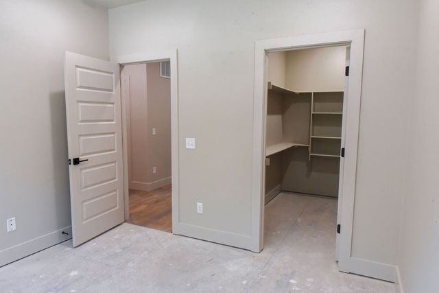 50 Claxton Drive, Bella Vista, AR 72714