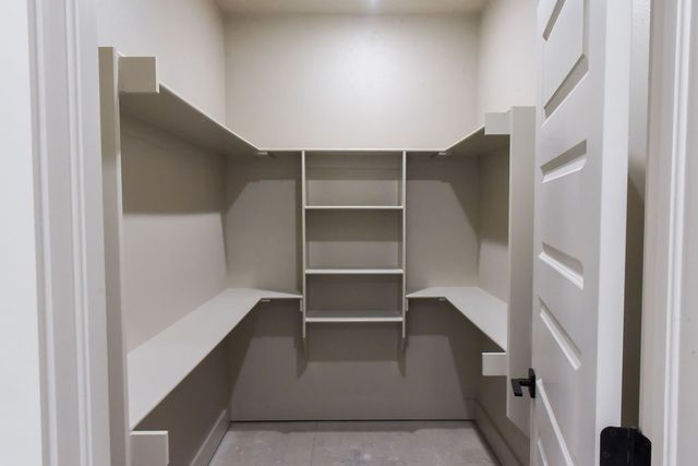 50 Claxton Drive, Bella Vista, AR 72714