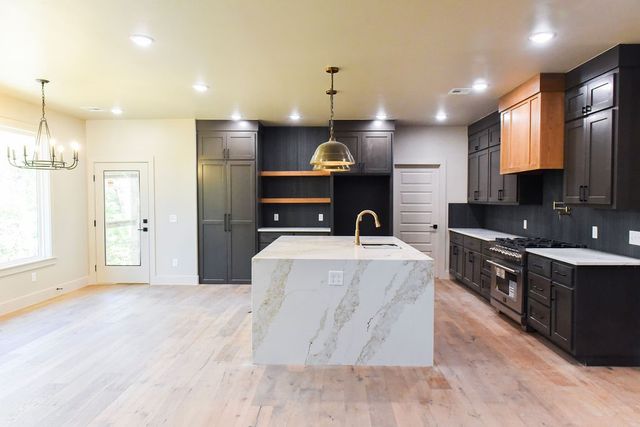 50 Claxton Drive, Bella Vista, AR 72714