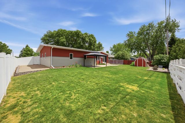 3030 8th Street N, Fargo, ND 58102