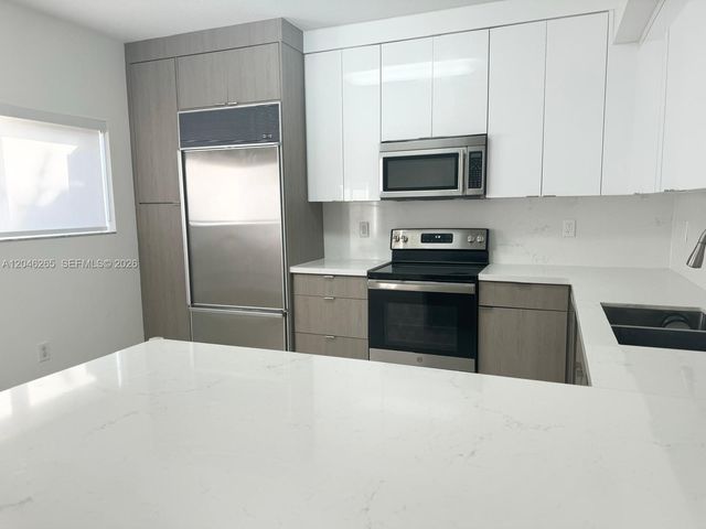 8441 SW 124th Avenue 103, Miami, FL 33183