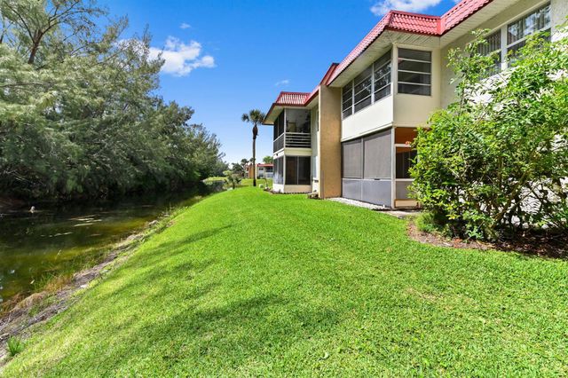368 Lake Frances Drive, West Palm Beach, FL 33411
