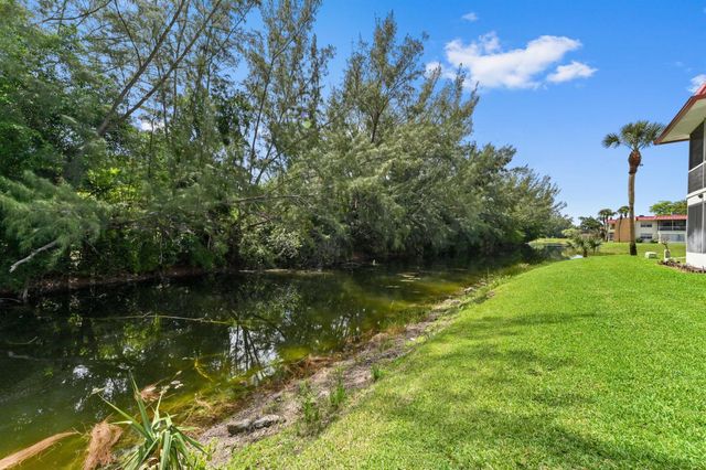 368 Lake Frances Drive, West Palm Beach, FL 33411