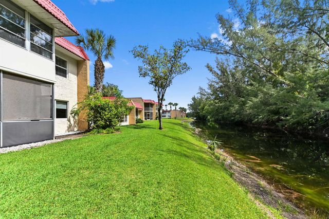 368 Lake Frances Drive, West Palm Beach, FL 33411