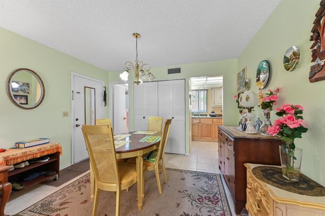 368 Lake Frances Drive, West Palm Beach, FL 33411