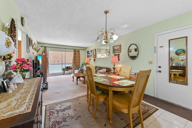 368 Lake Frances Drive, West Palm Beach, FL 33411