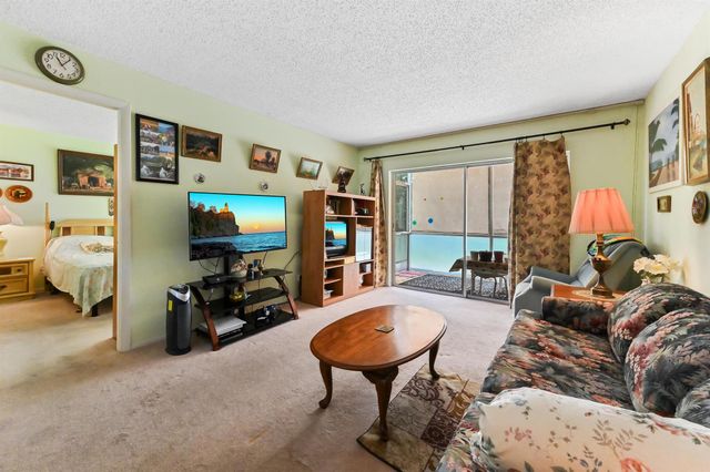 368 Lake Frances Drive, West Palm Beach, FL 33411