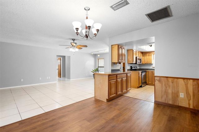 286 VALENCIA ROAD, Debary, FL 32713