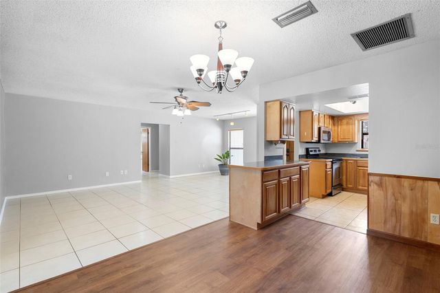 286 VALENCIA ROAD, Debary, FL 32713