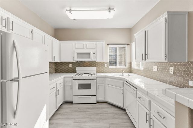 1405 South Nellis Boulevard 2094, Las Vegas, NV 89104