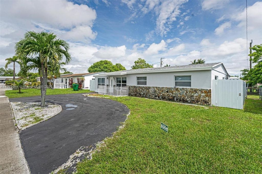 6971 SW 24th St, Miramar, FL 33023
