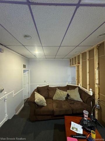 17107 W Mcnichols Road, Detroit, MI 48235