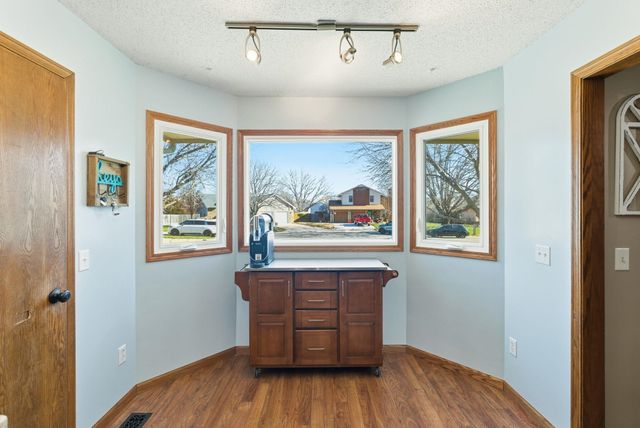 10236 W May Ct, Wichita, KS 67209