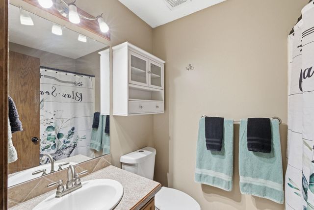 10236 W May Ct, Wichita, KS 67209