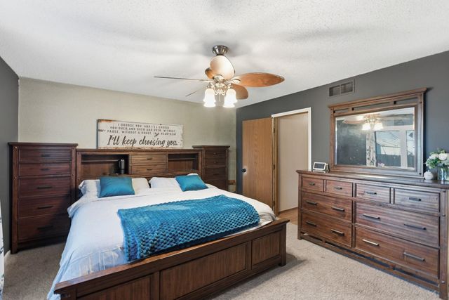 10236 W May Ct, Wichita, KS 67209