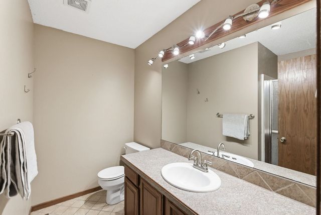 10236 W May Ct, Wichita, KS 67209