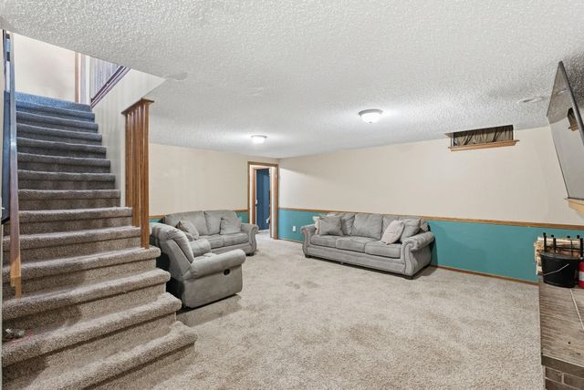 10236 W May Ct, Wichita, KS 67209