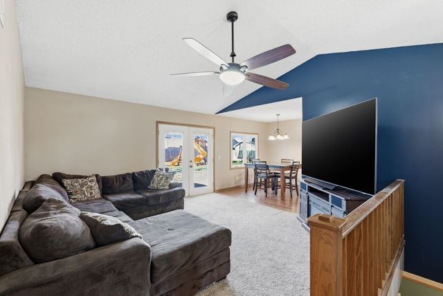 10236 W May Ct, Wichita, KS 67209