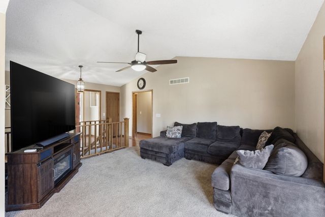 10236 W May Ct, Wichita, KS 67209