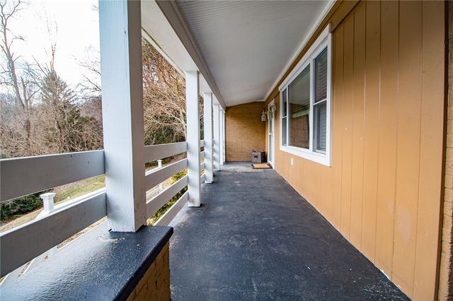 2276 Hill St, South Heights, PA 15081
