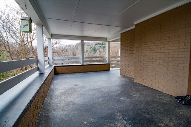 2276 Hill St, South Heights, PA 15081