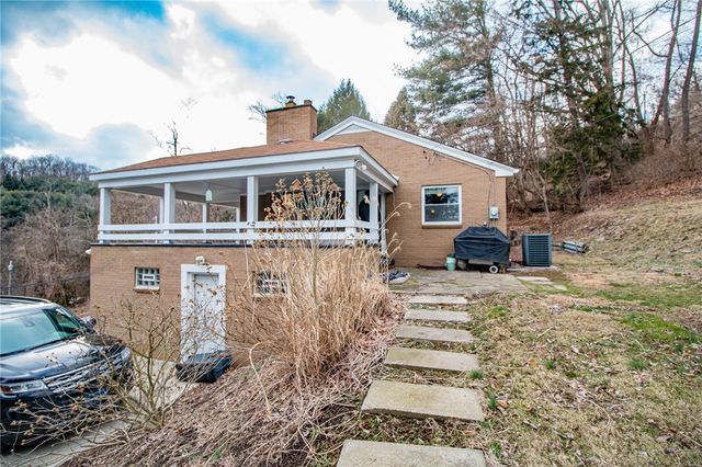 2276 Hill St, South Heights, PA 15081