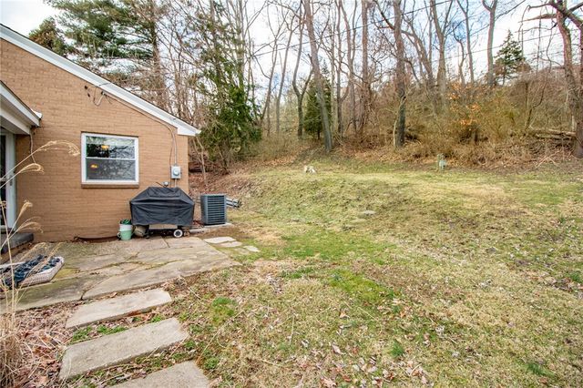 2276 Hill St, South Heights, PA 15081