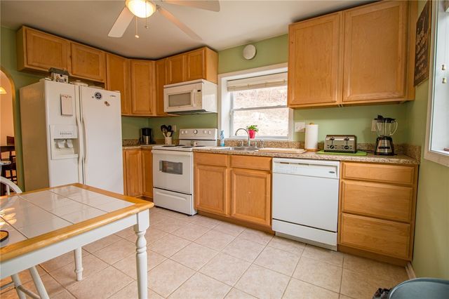 2276 Hill St, South Heights, PA 15081