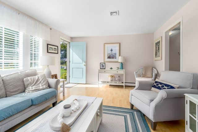 86 Mooring Dr, Barnstable, MA 02635