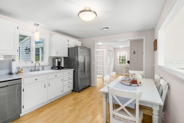86 Mooring Dr, Barnstable, MA 02635