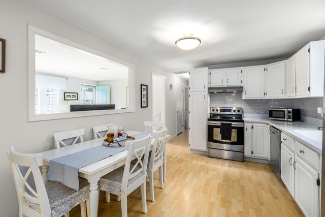 86 Mooring Dr, Barnstable, MA 02635