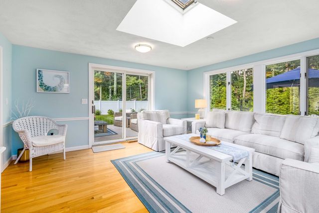 86 Mooring Dr, Barnstable, MA 02635