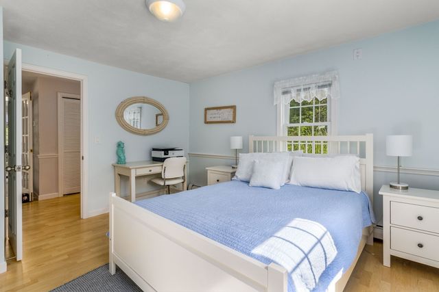 86 Mooring Dr, Barnstable, MA 02635