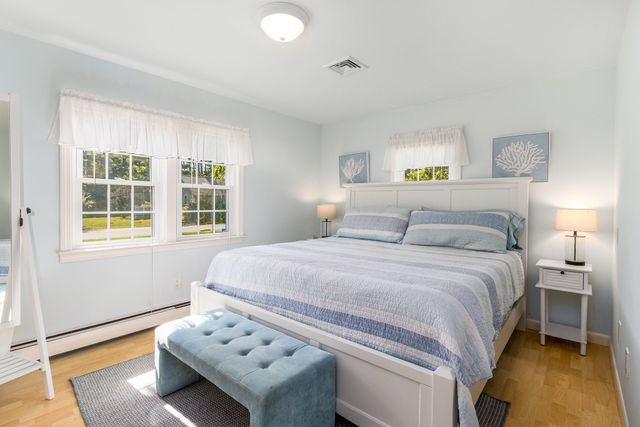 86 Mooring Dr, Barnstable, MA 02635