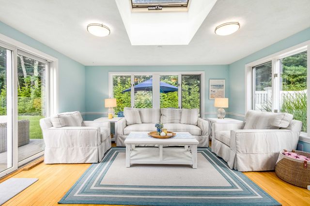 86 Mooring Dr, Barnstable, MA 02635