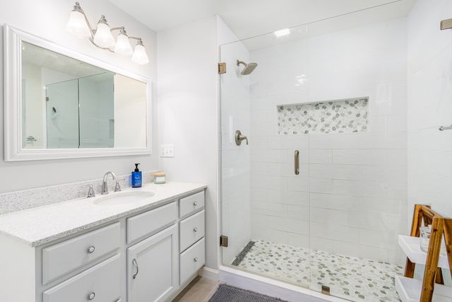 86 Mooring Dr, Barnstable, MA 02635