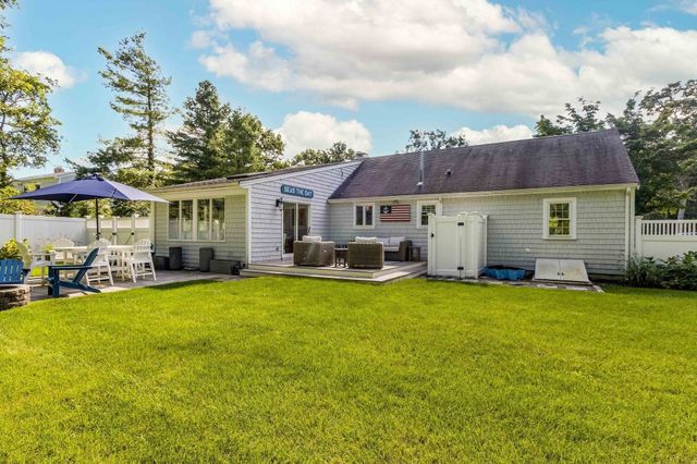 86 Mooring Dr, Barnstable, MA 02635