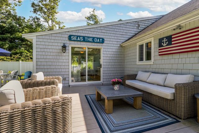 86 Mooring Dr, Barnstable, MA 02635